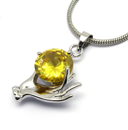 hand-of-personality-crystal-pendant-necklaces-10003374