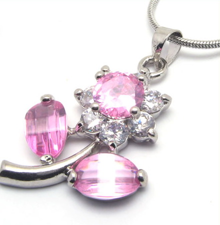 fashion-pendant-necklaces-10003696.jpg