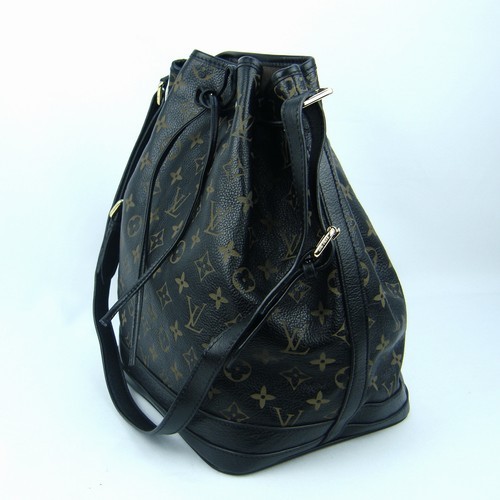 lv-black-m42229-3.jpg