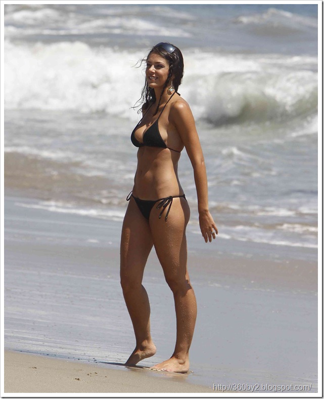 Adrianne Curry - Tight Body in Tiny Black Bikini on Malibu Beach
