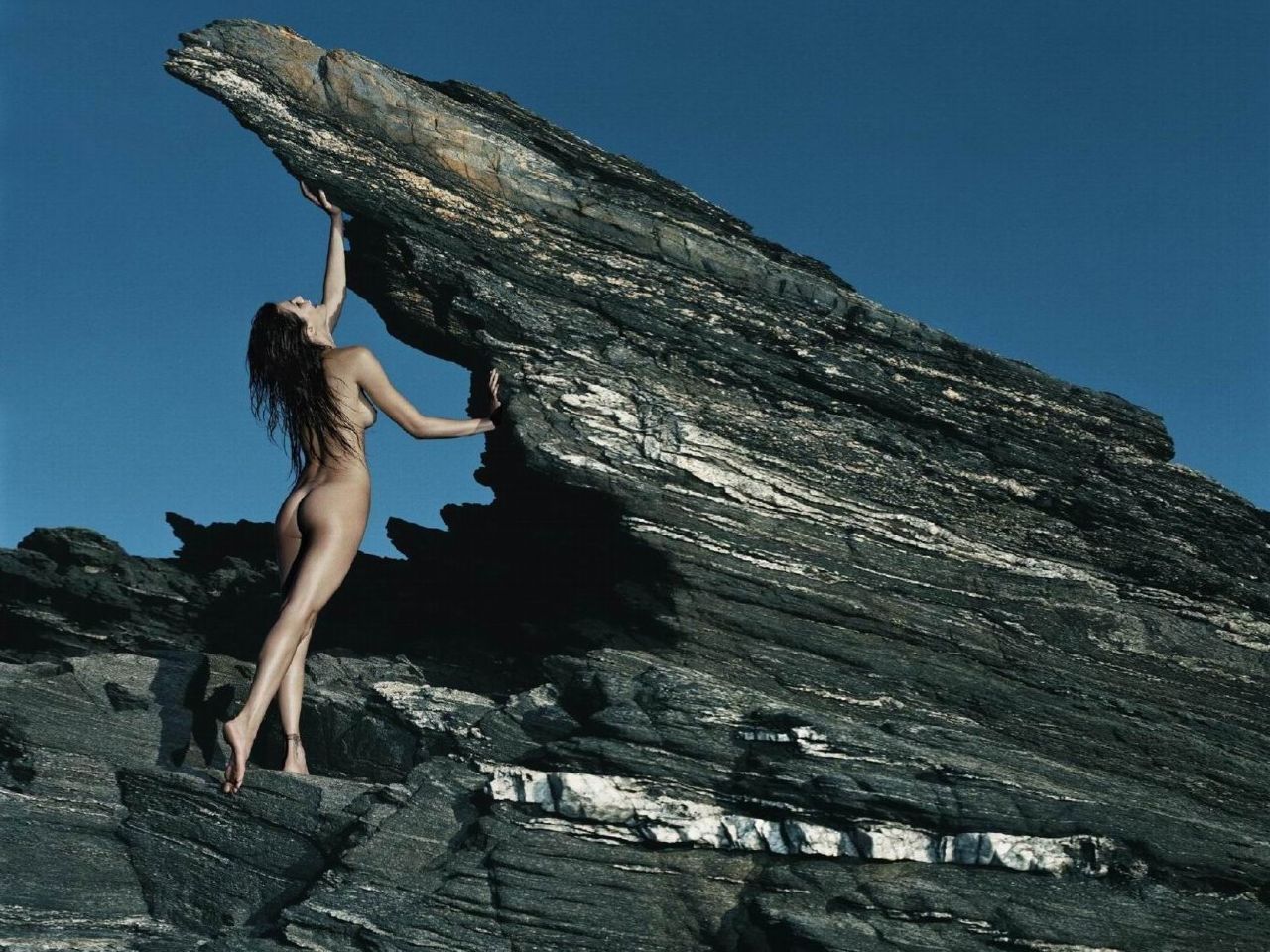 [Hot-and-Sexy-Girls-Wallpapers-400Pics.jpg]