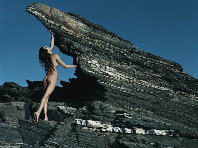 Hot and Sexy Girls Wallpapers 400Pics