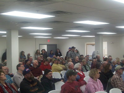 Hundreds of people filled the Washington County Extension Building for the town hall meeting on zoning (KCII News)