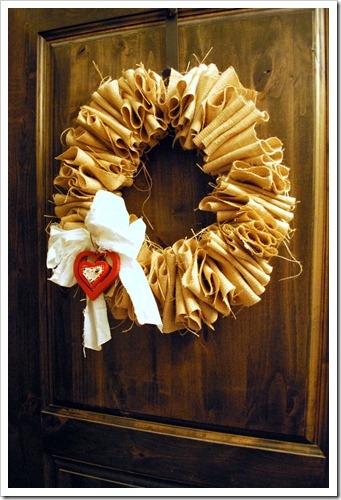 >Another burlap wreath…. DSC_0567
