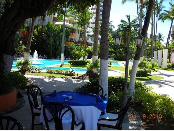 [Restaurant at Acapulco Yacht Club[3].jpg]