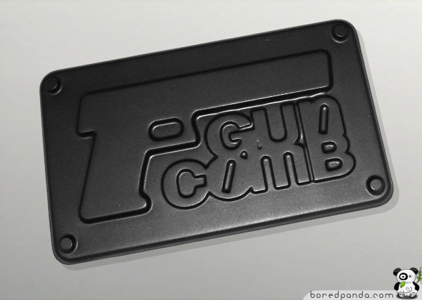 Gun Comb: A Comb Shaped Like a Gun