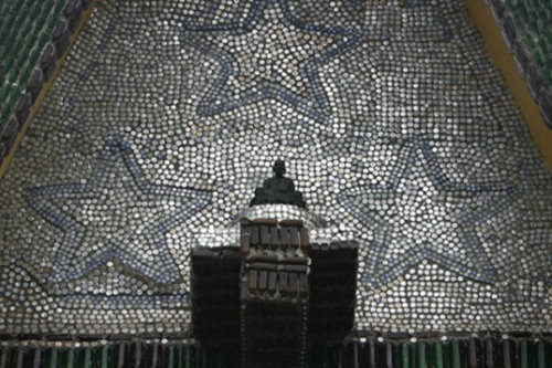 [Bottle-Temple-in-Thailand-6[5].jpg]