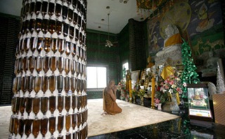 Bottle-Temple-in-Thailand-7