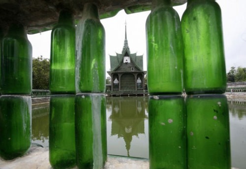 [Bottle-Temple-in-Thailand-8[5].jpg]