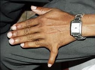 6 FINGERS