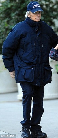 [MICHAEL DOUGLAS 2[5].jpg]
