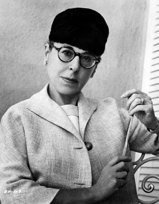 [2010-01-01_Fashion_in_Film_001[5].jpg]