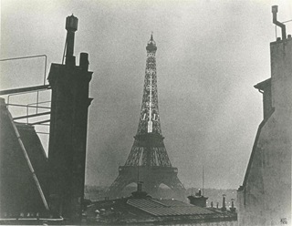 eiffel tower circa 1932