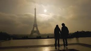 LOVE IN PARIS01