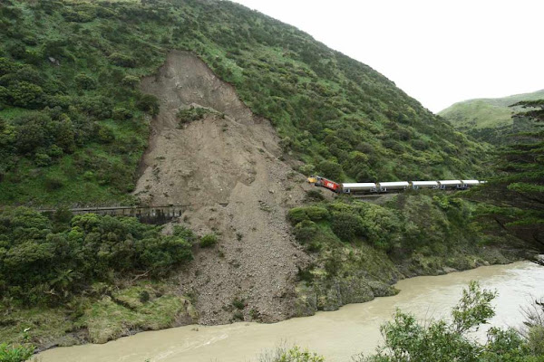 deslizamiento de tierras, Manawatu, landslide, mecánica de suelos, estabilidad de taludes, geotecnia