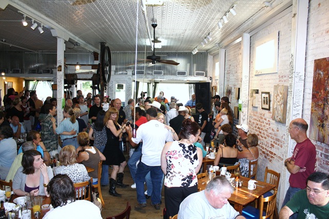 [CafeDesAmis0293.jpg]