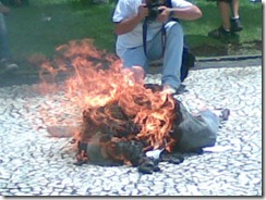 Beto Richa queimando