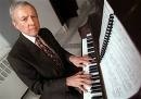 [Orrin Hatch piano[2].jpg]