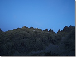 Noche de hombres-lobo, ¿a tarvés del Cuchillar de las Navajas? Noche de hombres-lobo, ¿a tarvés del Cuchillar de las Navajas?