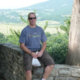 Time for a quick break in the shade before heading back to the car in Greve