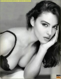 Monica Bellucci Model Bugil, gambar model barat hot, 12.jpg