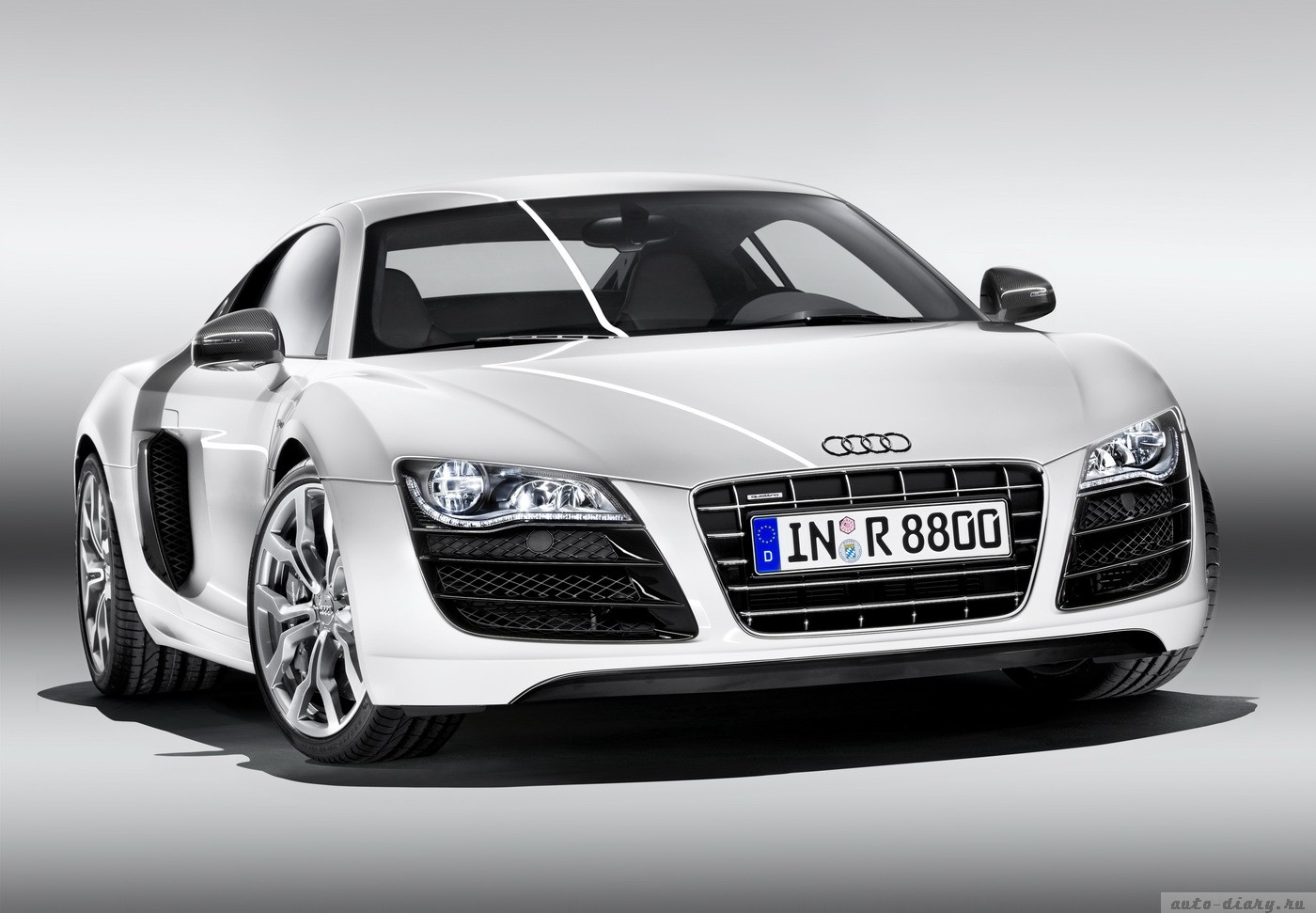 [auto-diary.ru_Audi_R8_1.jpg]