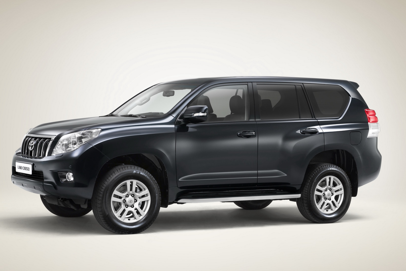 [2010_Toyota_Land_Cruiser_Prado_5.jpg]