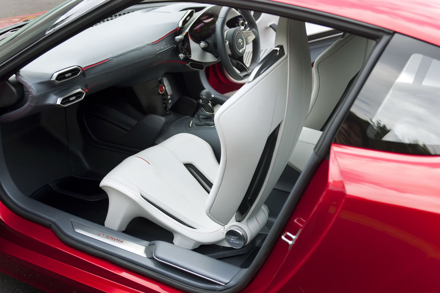 [Toyota_FT-86_9.jpg]