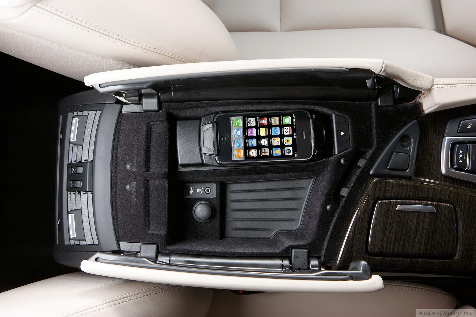 [2010-bmw-5-serii-sedan-36.jpg]