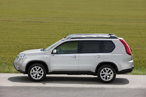 2010-Nissan-X-Trail-19.JPG