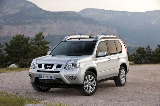 2010-Nissan-X-Trail-3.JPG
