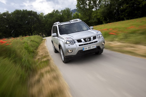 2010-Nissan-X-Trail-23.JPG