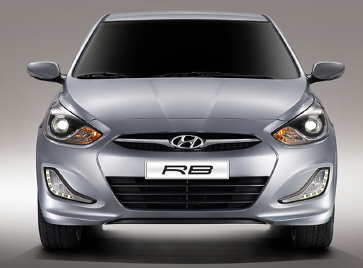 2011-Hyundai-Accent-00.jpg