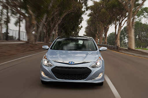 Hyundai-Sonata-Hybrid-14.JPG