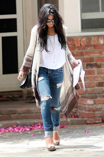 Vanessa%2BHudgens%2BLeaving%2BFriend%2BHouse%2BmbFOcVM u7cl Denim Fashion Trends 2010 11