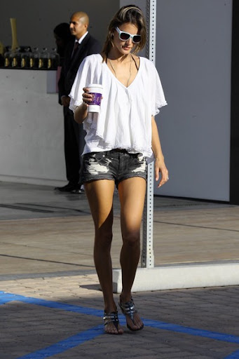 Alessandra%2BAmbrosio%2BFamily%2BSpend%2BDay%2BPark%2BS7azhVXnjwJl Denim Fashion Trends 2010 11