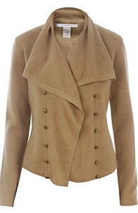 article 1303393 0AC2A2AD000005DC 100 196x301 Camel The Cool Color For Autumn
