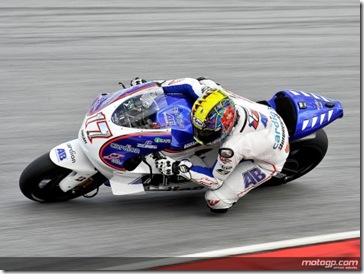 Karel-Abraham-in-action-motoGP-at-Sepang-test-2011