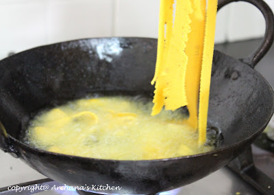 Ribbon Pakoda