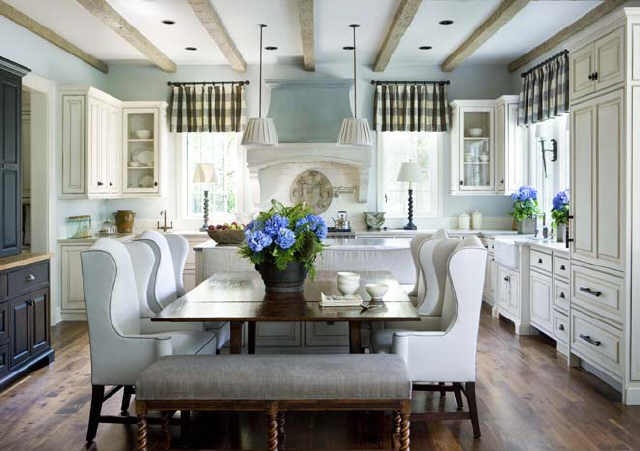 [realestate_kitchen3.jpg]