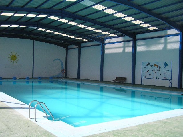 [piscina tunte 2_640x478[4].jpg]