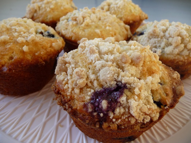 [Blueberry muffins[3].jpg]