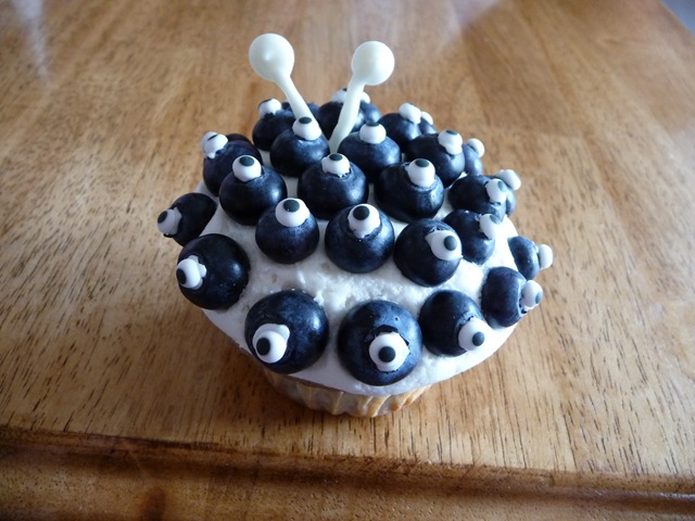 [blueberrycupcake2.jpg]