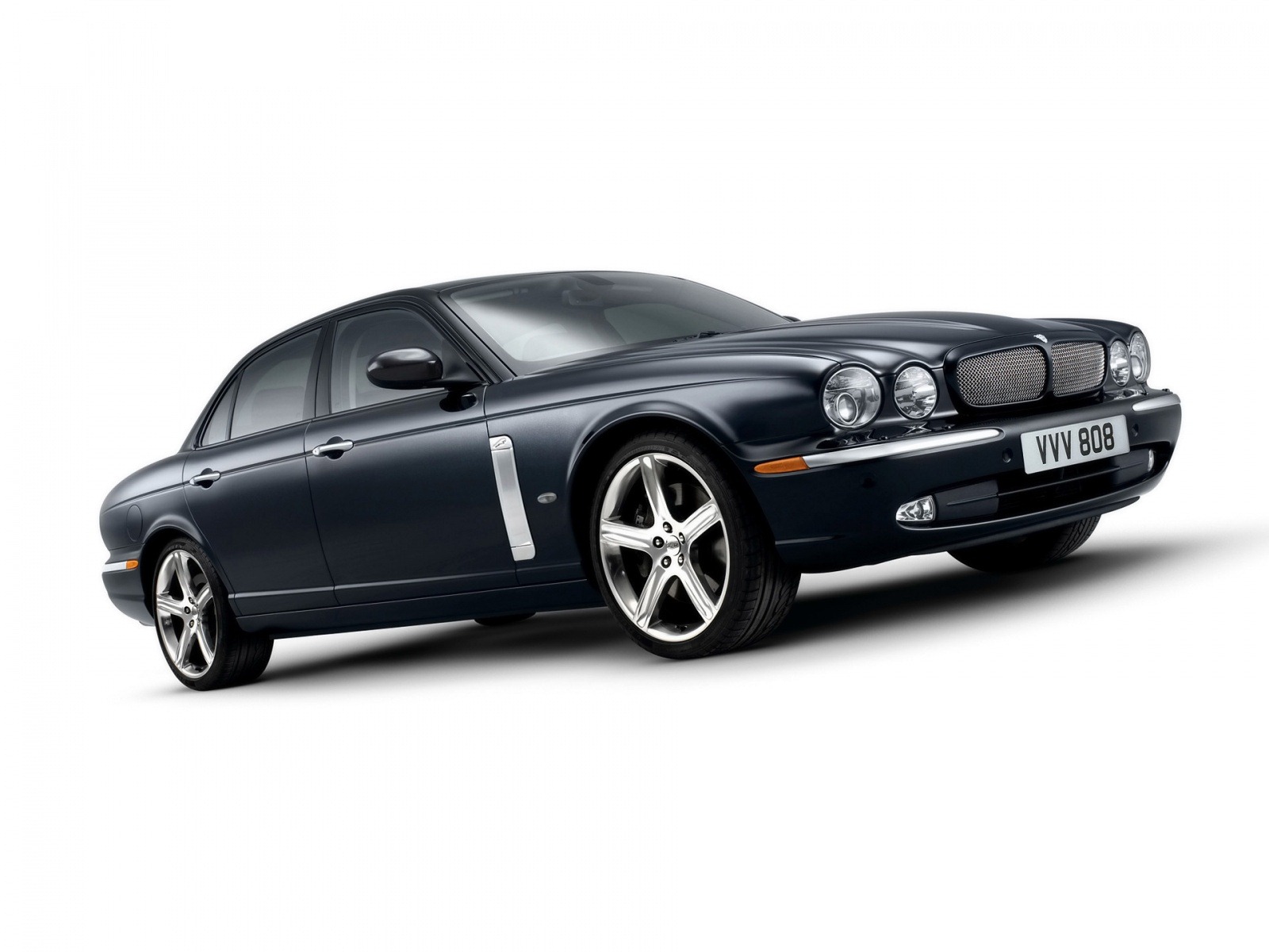 [wallpapers de carros caros - www.Biokytec.com - chido-36[2].jpg]