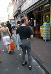 pantalones raros 1 - www.Biokytec.com