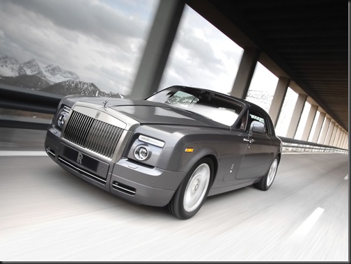 2009-Rolls-Royce-Phantom-Coupe-Front-Angle-Speed-Tilt-2-1024x768