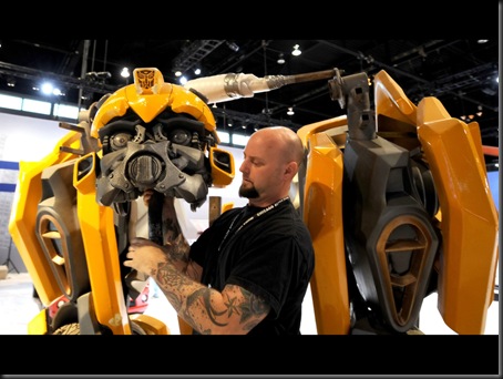 DeWaldt Hicks Unpacks Head of Autobot Bumblebee at GM Exhibit