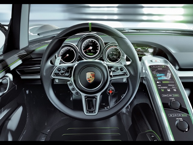 [2010-Porsche-918-Spyder-Concept-Dashboard-1280x960[2].jpg]