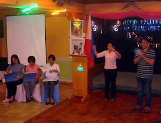 Announcing the winners of Comedy, Drama contests