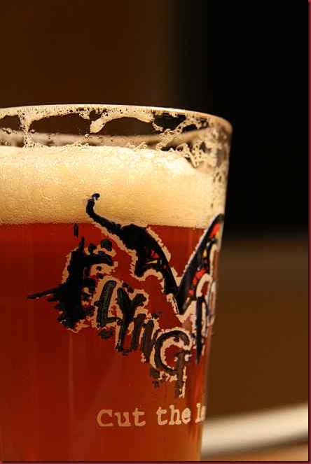 Flying_Dog_Snake_Dog_IPA_glass